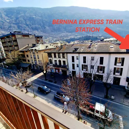 Apartment Passengers Stop - One Minute Trains Stations - Center *